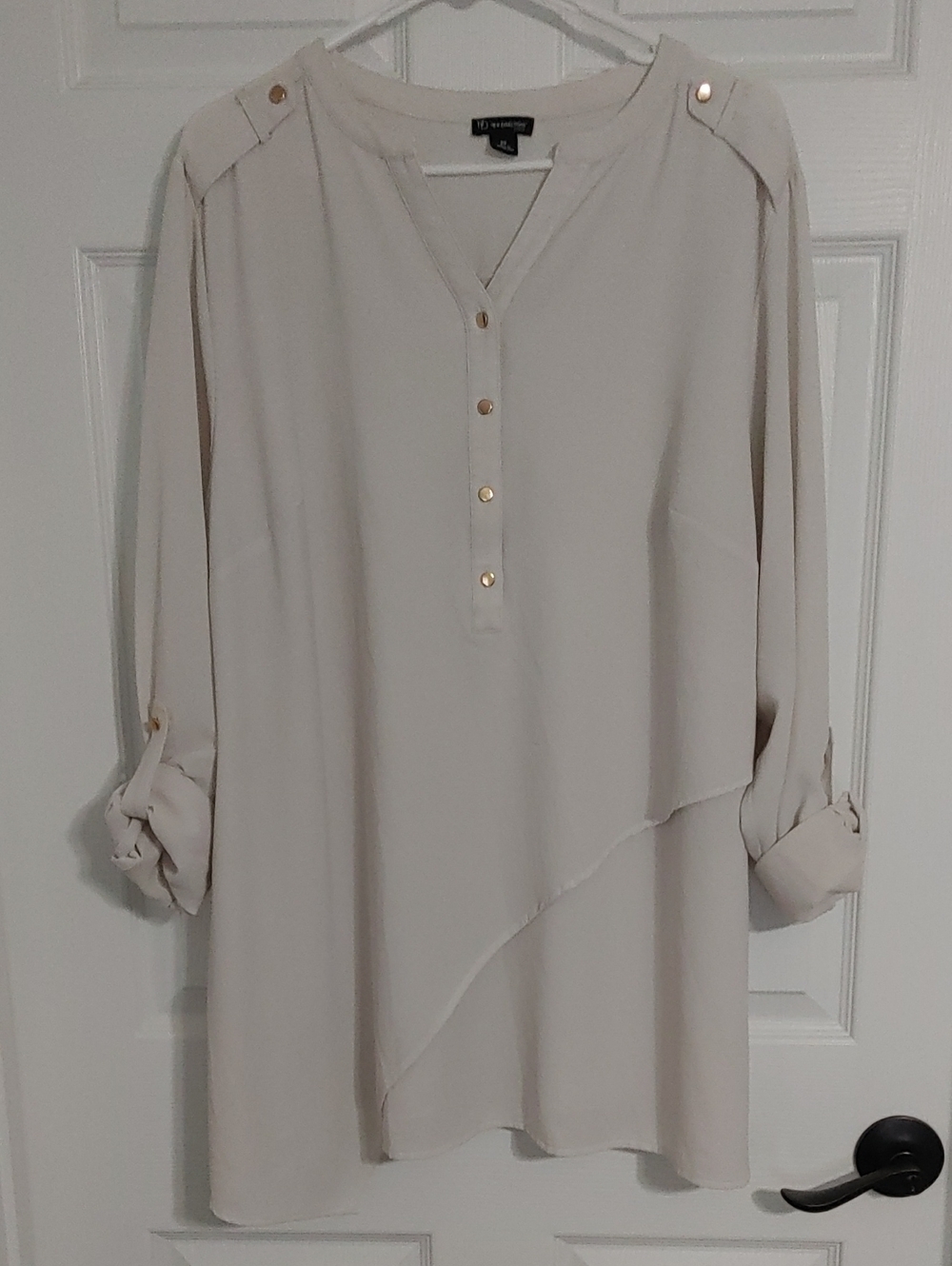 ND Light Beige Button-Front Flowy Tunic Blouse Oversized 2X Contemporary